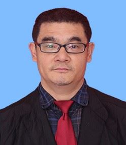 专职律师罗登富